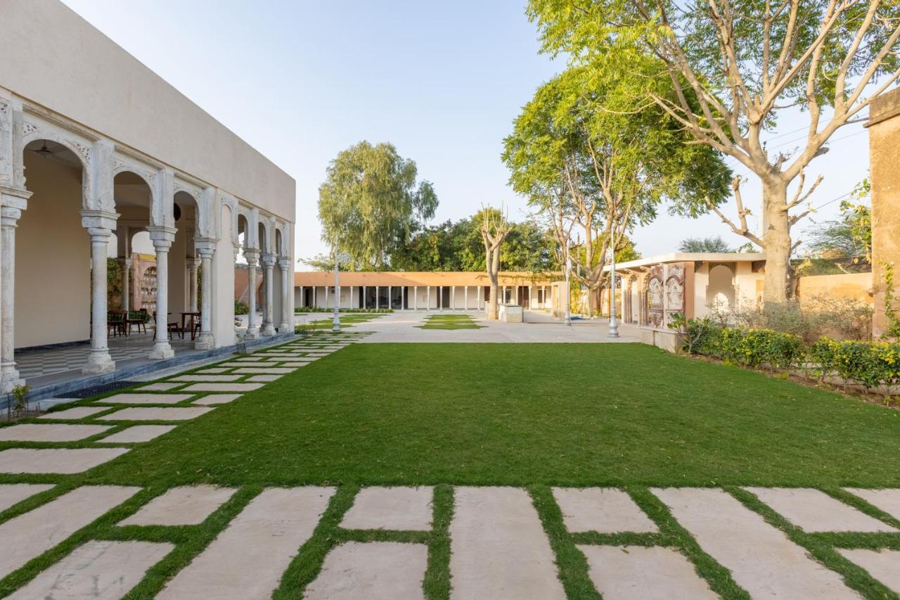 Vivaana Culture Hotel Mandāwa Esterno foto