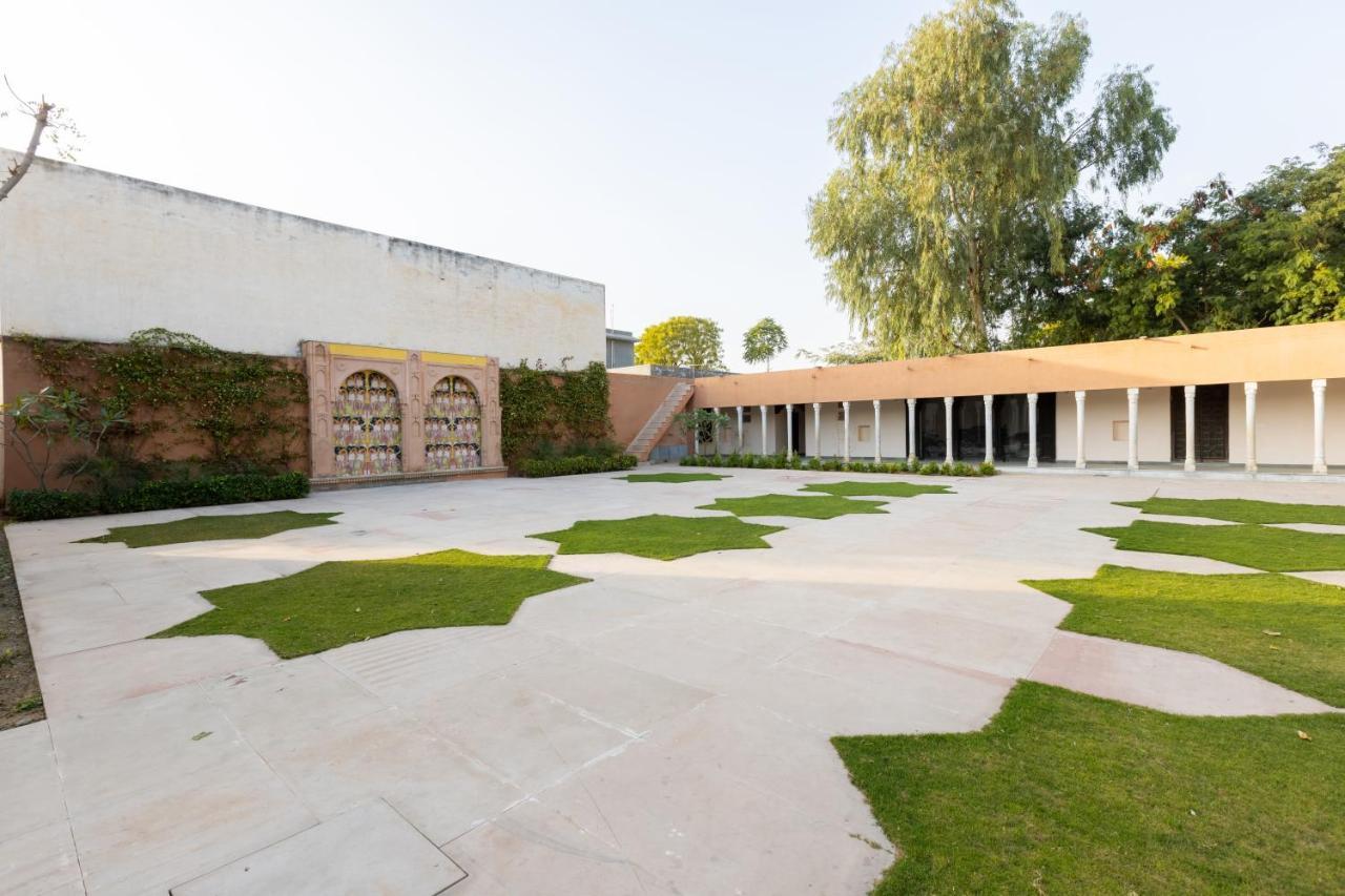 Vivaana Culture Hotel Mandāwa Esterno foto