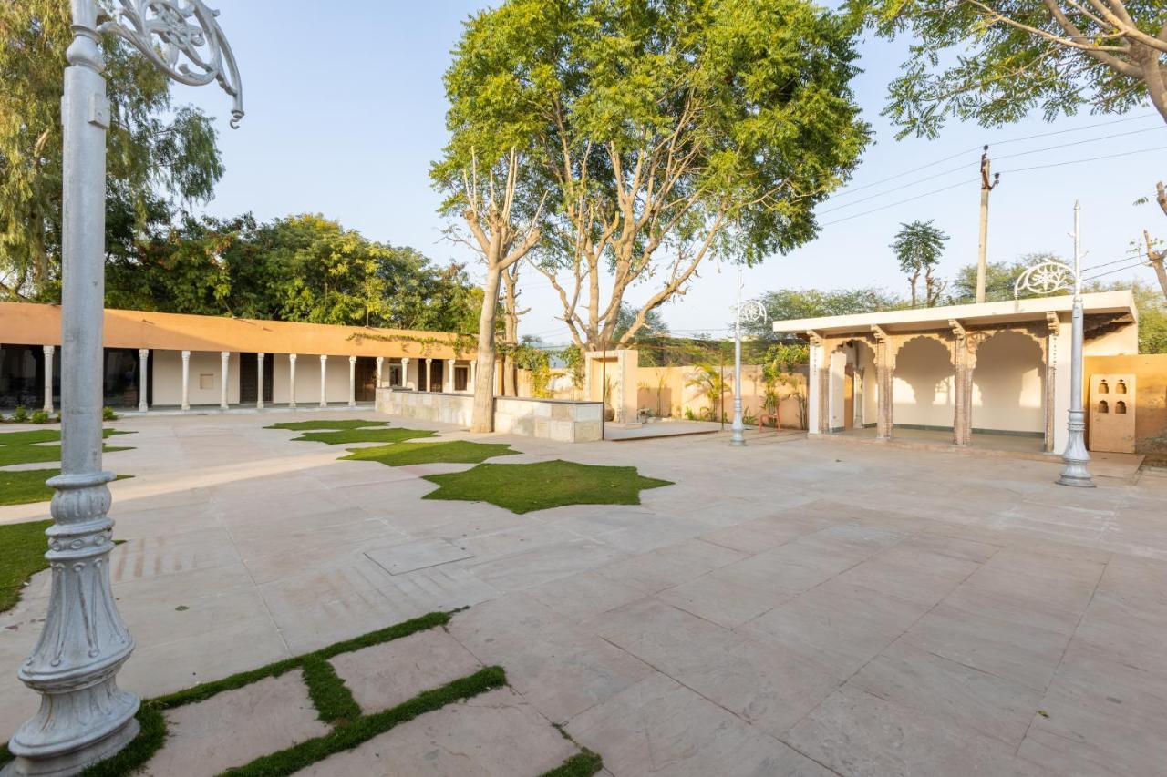 Vivaana Culture Hotel Mandāwa Esterno foto
