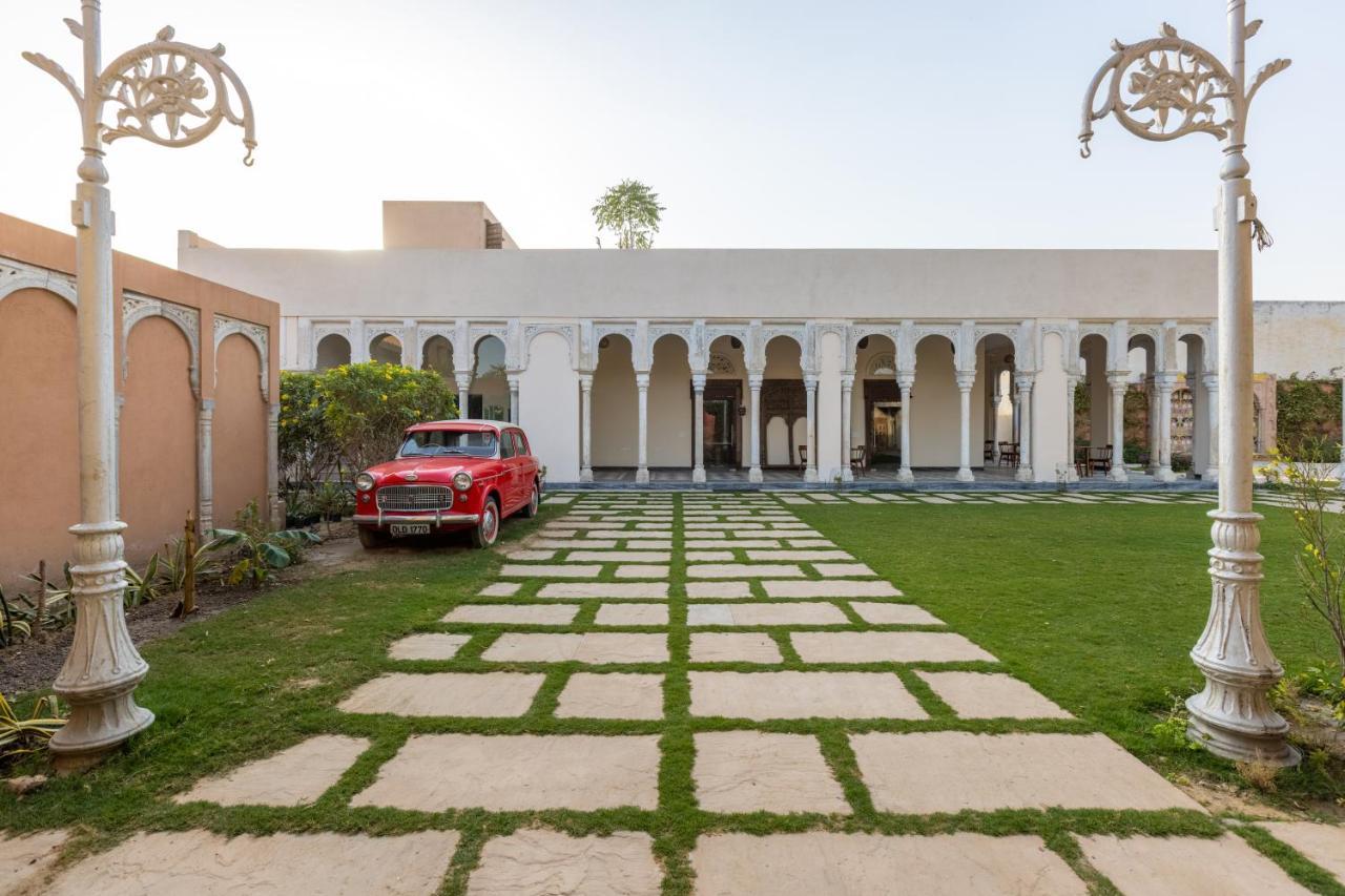 Vivaana Culture Hotel Mandāwa Esterno foto