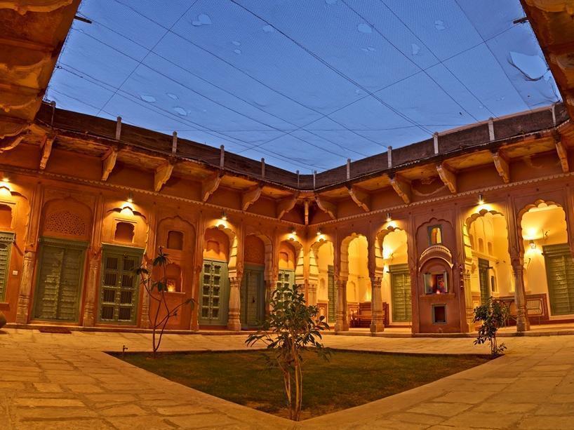 Vivaana Culture Hotel Mandāwa Esterno foto