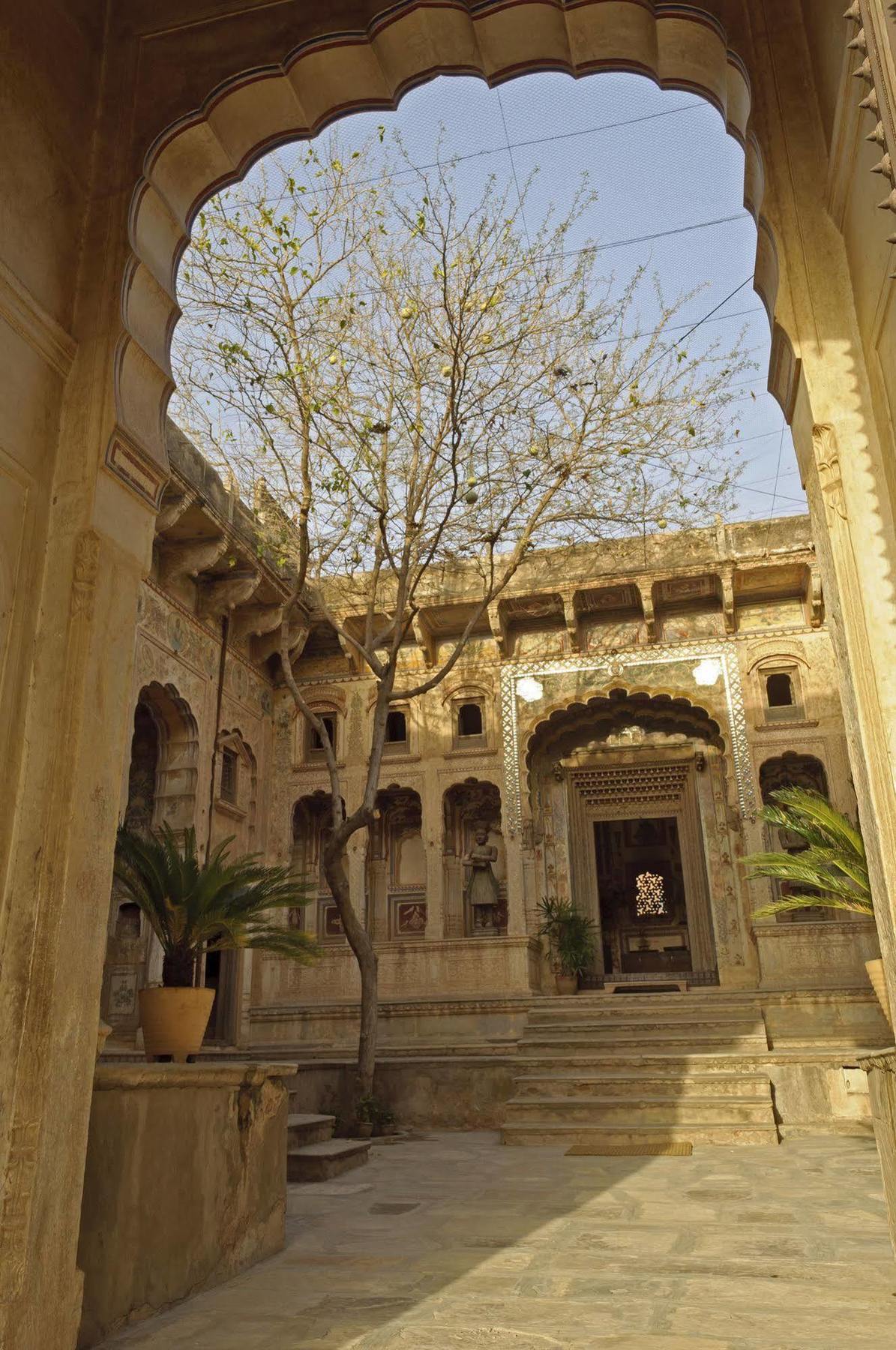 Vivaana Culture Hotel Mandāwa Esterno foto